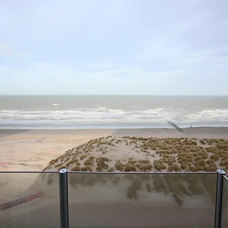 Coastal Comfort By The Sea, Cleaning Included Apartment Nieuwpoort