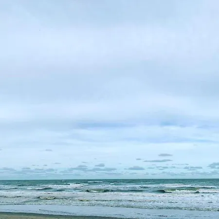 Coastal Comfort By The Sea, Cleaning Included * Nieuwpoort